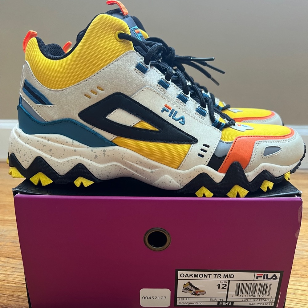 FILA Oakmont Trail Mid Sneakers
